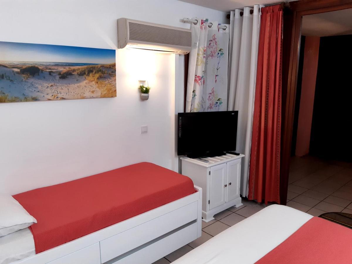 Studio Climatise - Piscine-Plage - 1 A 2 Personnes Sainte-Anne Kültér fotó